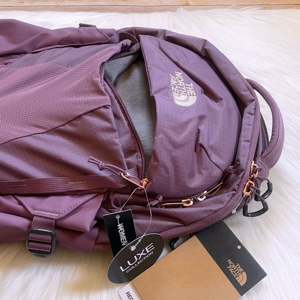 The North Face Women’s Recon Luxe 30 Liter Backpack - Picture 6 of 10